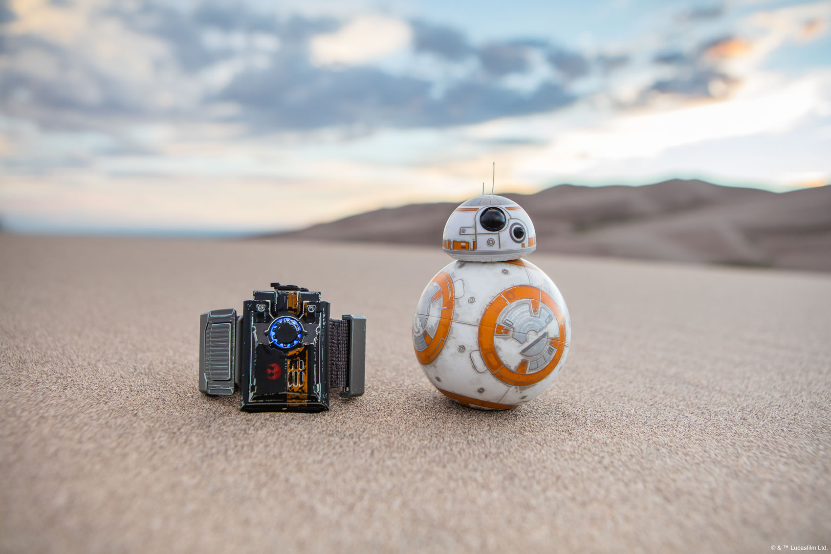 Bringing home the ‘NOW’ generation of Robotics -Sphero's BB-8 and Force Band - image courtesy Sphero © & ™ Lucasfilm Ltd.